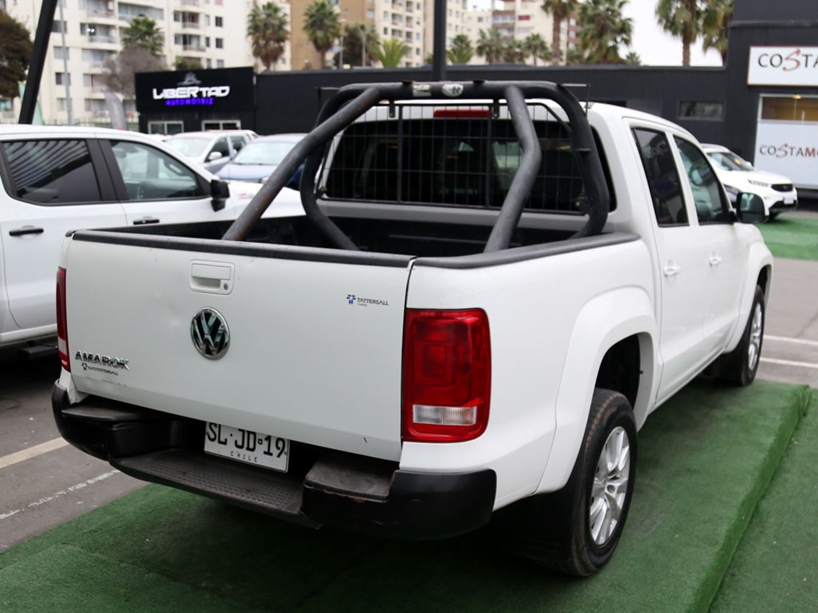Volkswagen AMAROK TRENDLINE 2.0 DIESEL 4X2 T/M 2023 - Imagen 7 de 20