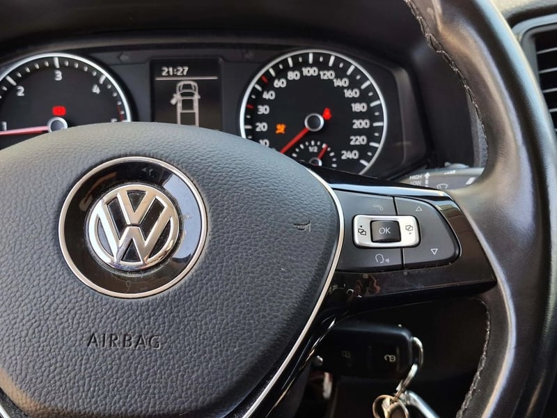 Volkswagen AMAROK TREDLINE 2.0 MT 4X2 2021 - Imagen 19 de 20