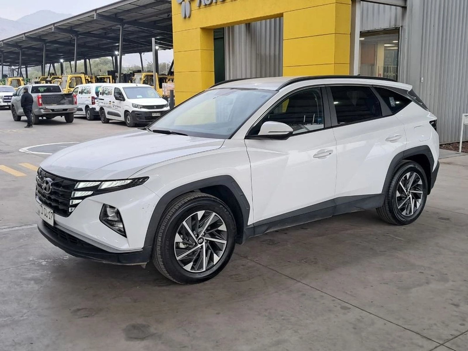 Hyundai TUCSON 2.0 4x2 AT 2024 - Foto 2 de 20
