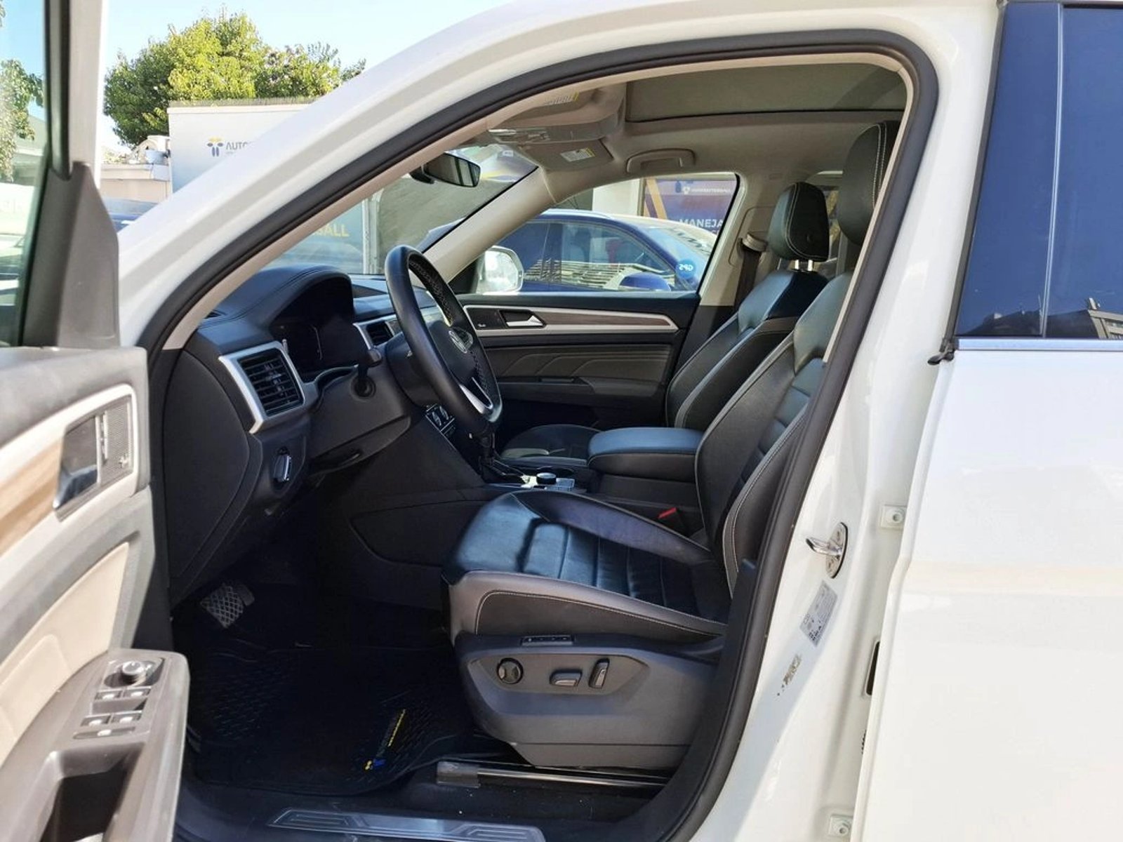 VOLKSWAGEN ATLAS 3.6 LIMITED 4 MOTION 2024 - Imagen 12 de 20