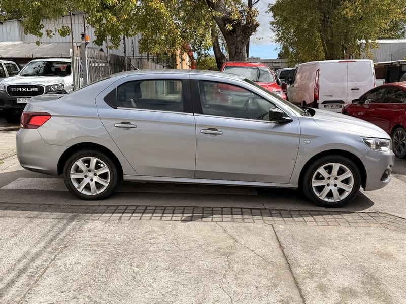 Peugeot 301 1.6 ALLURE HDI 2023 - Imagen 4 de 20