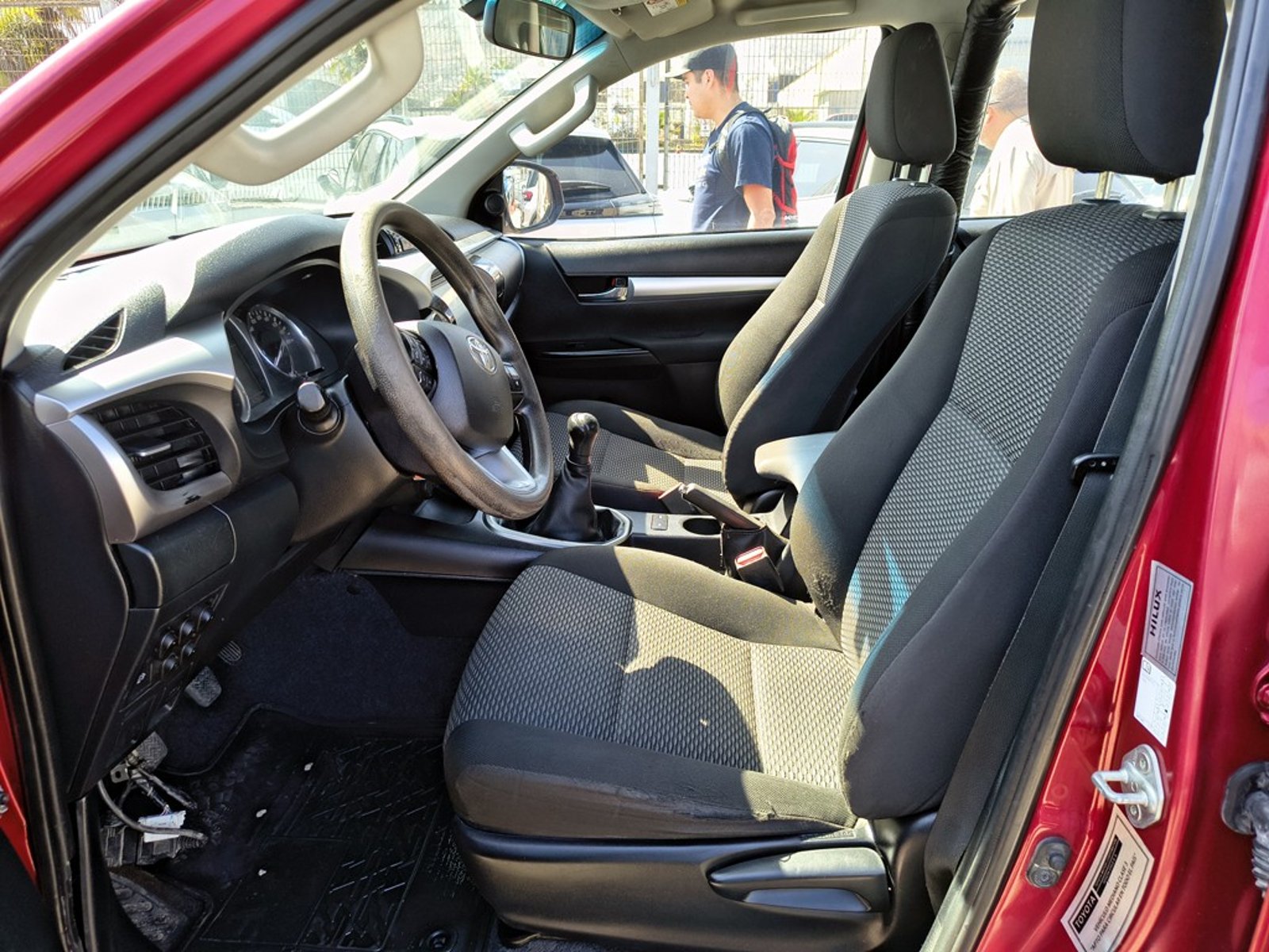 TOYOTA HILUX 2.8 SR Diesel 4X4 T/M 2022 - Imagen 9 de 18