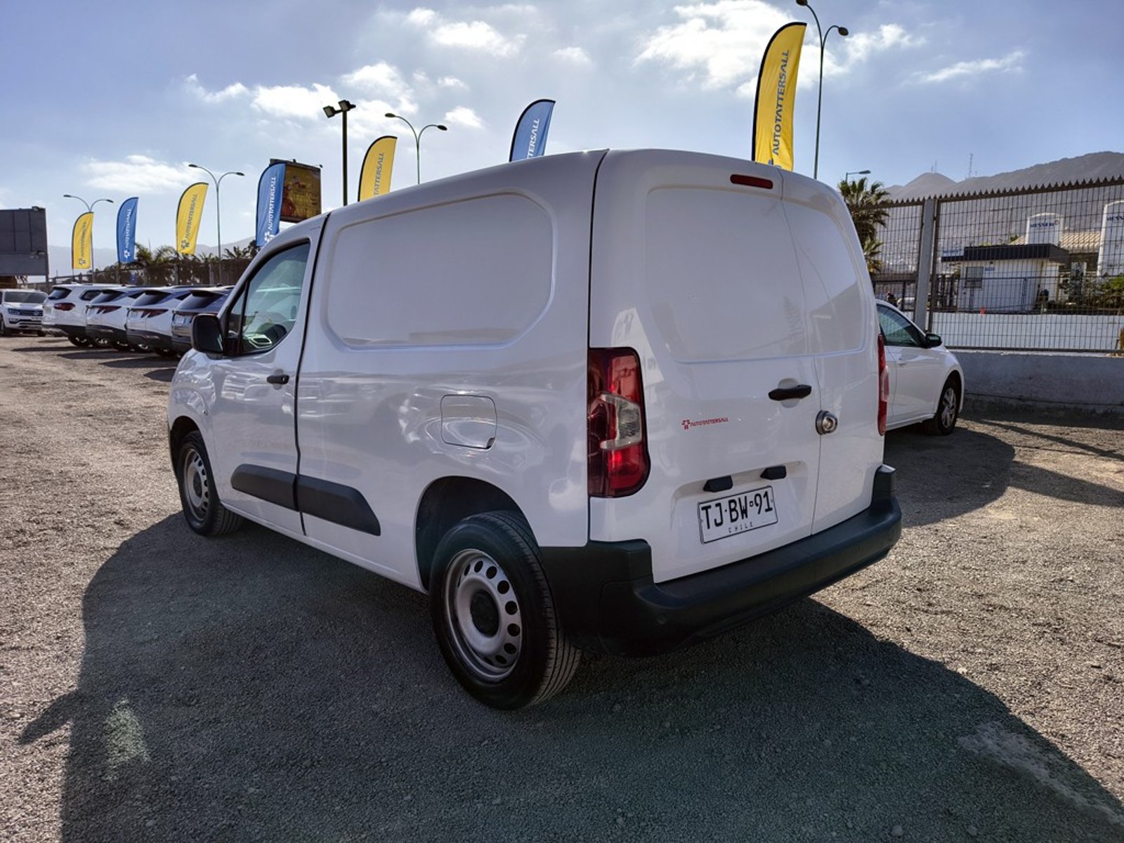 Peugeot PARTNER L1 BLUE HDI 2024 - Foto 5 de 16