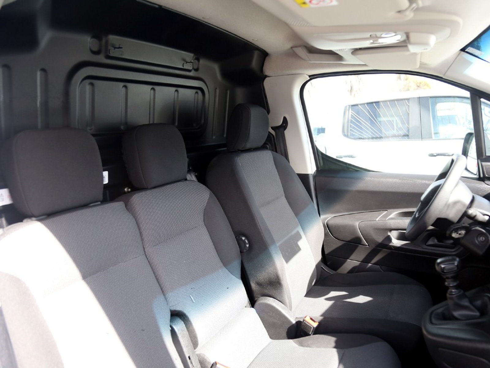 Peugeot PARTNER 1.5 L1 HDI 2023 - Imagen 16 de 20