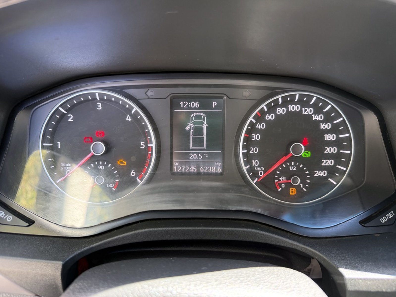 VOLKSWAGEN AMAROK 2.0 COMFORTLINE 2023 - Imagen 15 de 20