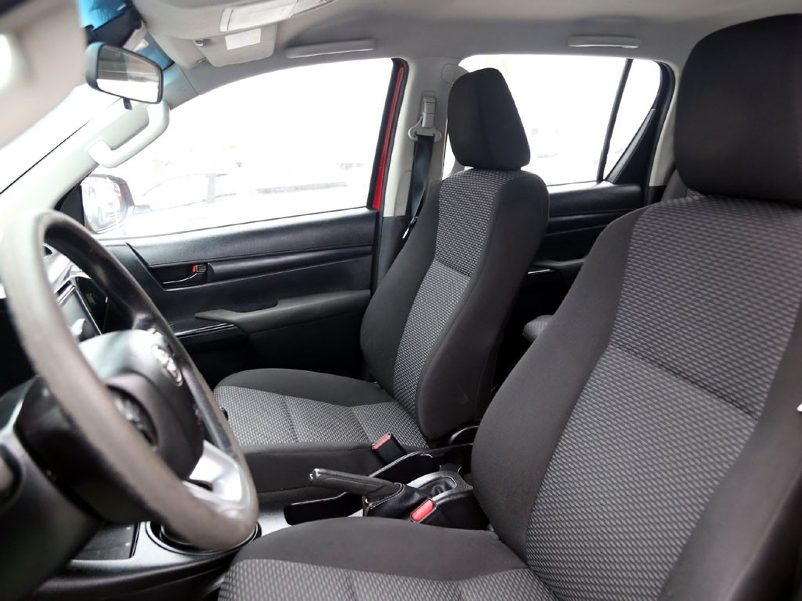Toyota HILUX 2.4 DX DIESEL 4X2 2022 - Imagen 11 de 19