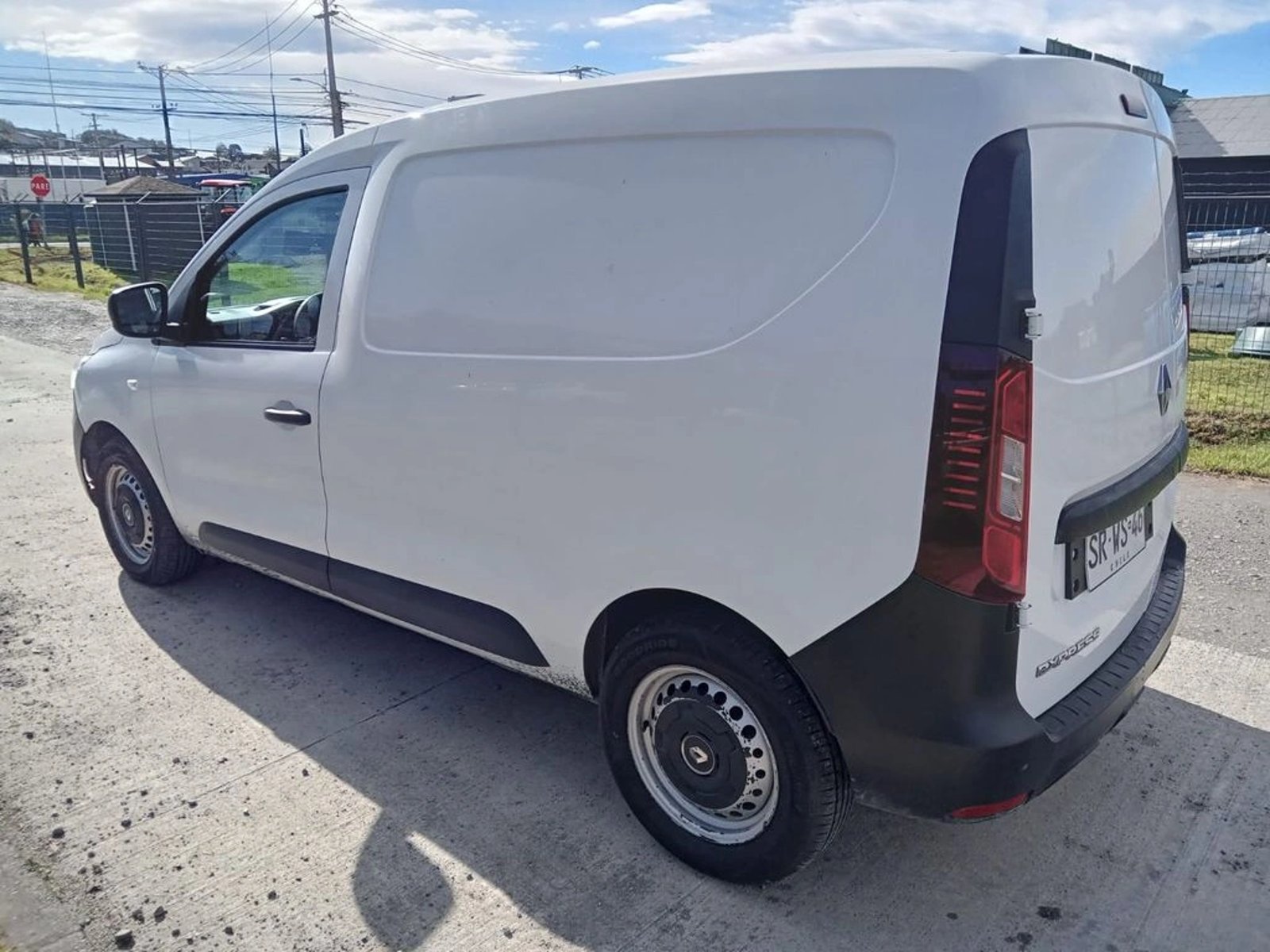 Renault EXPRESS EXPRESS 1.5 2023 - Imagen 3 de 7