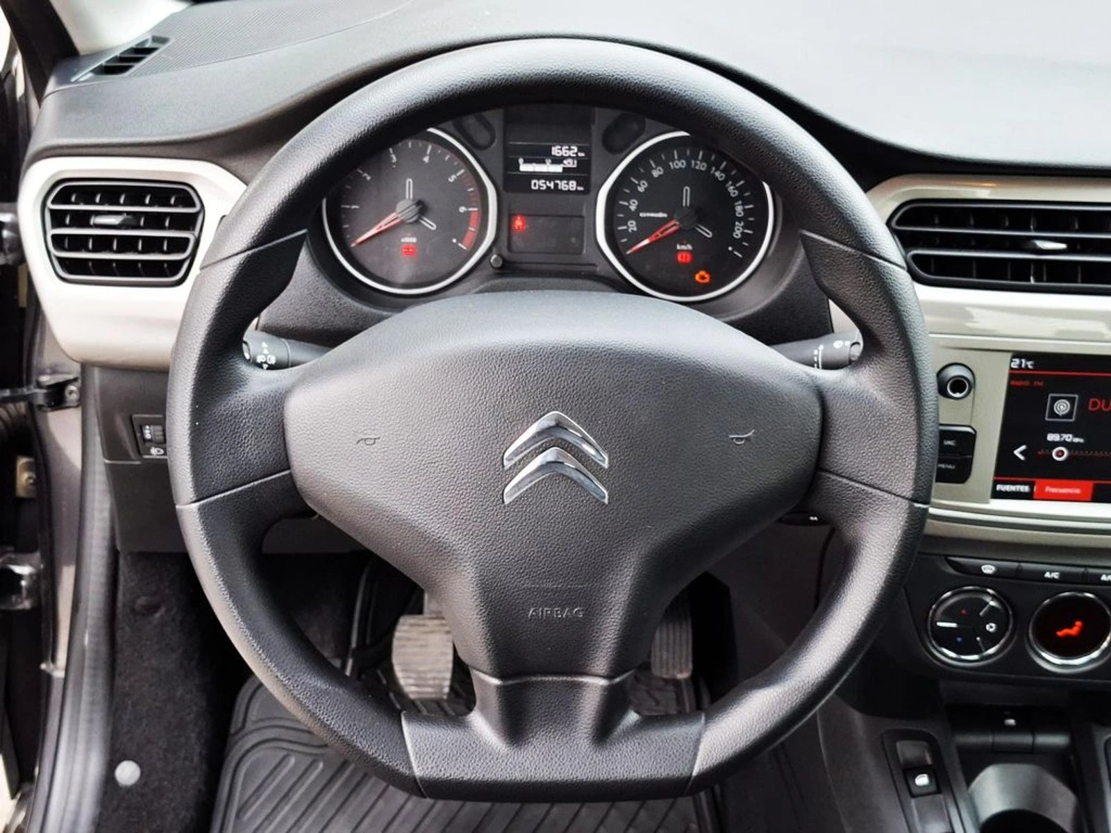 CITROEN C-ELYSEE 1.6 DIESEL 2025 - Imagen 17 de 20