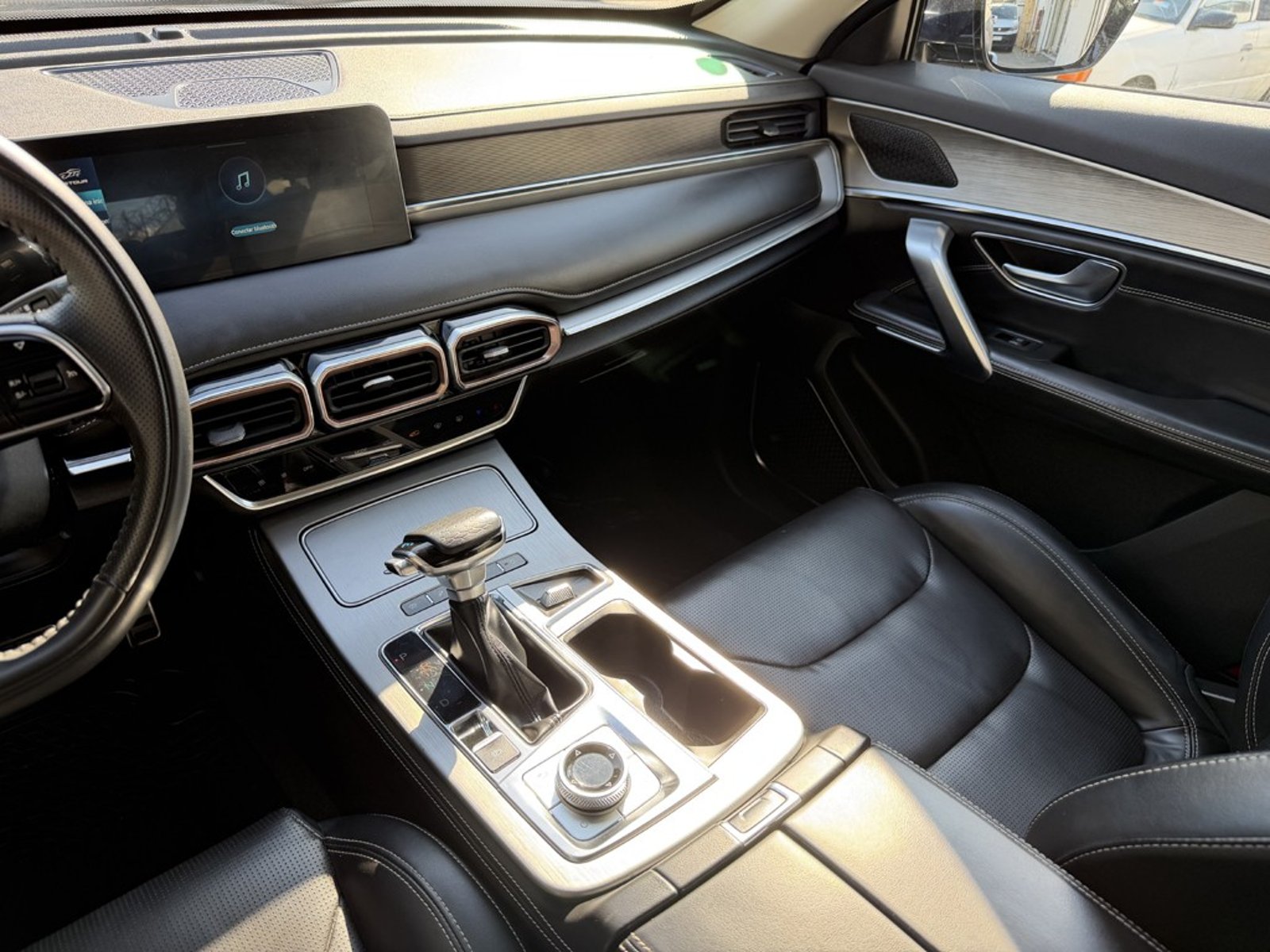 JETOUR X70 PLUS 1.5 GL AT 2024 - Imagen 15 de 20