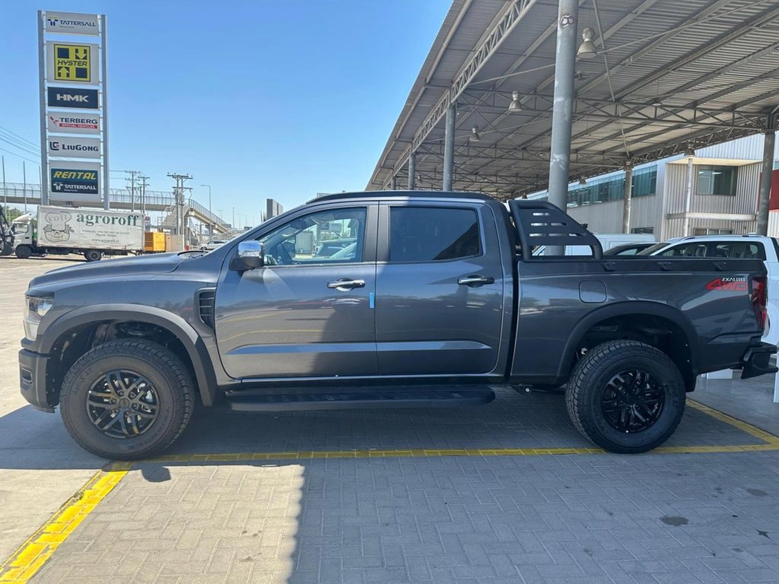 ZX AUTO GRAND LION LUX XL DIESEL 4X4 AT 2.3 E6 2026 - Imagen 8 de 19