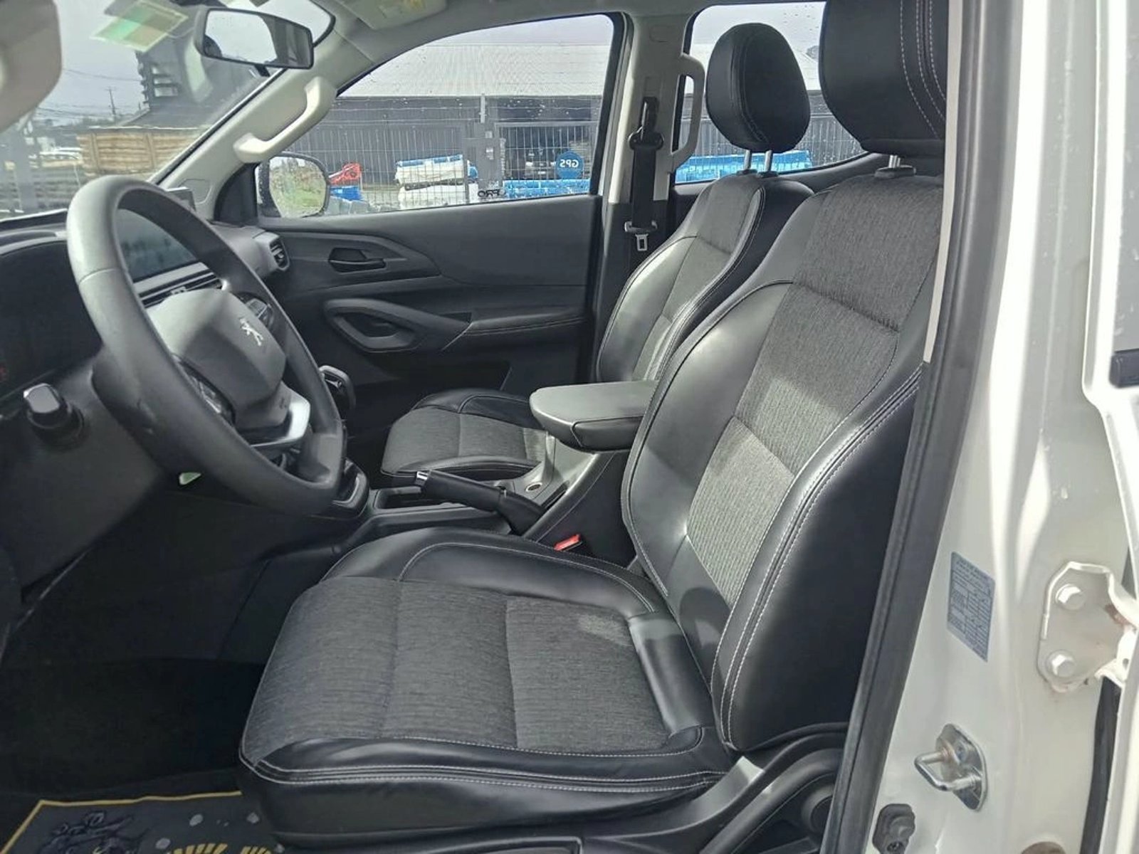Peugeot LANDTREK LANDTREK 1.9 2023 - Imagen 7 de 7