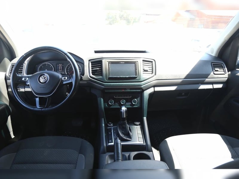 Volkswagen AMAROK 2.0 COMFORTLINE DIESEL 4MOTION 4X4 DOB. CAB. AT 4P 2023 - Imagen 15 de 20