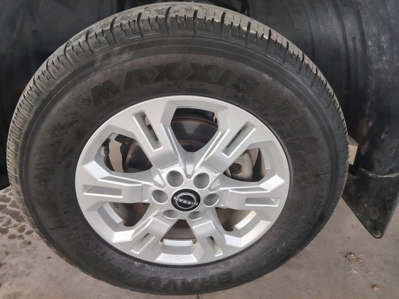 Nissan NAVARA NAVARA D CAB 2.3 MT 4X2 2023 - Imagen 17 de 17