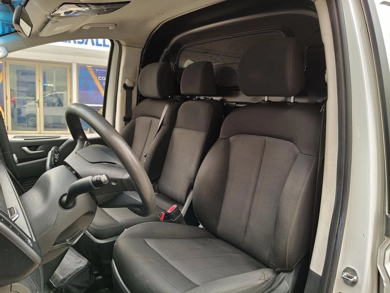 Hyundai STARIA 2.2 FURGÓN 2023 - Imagen 15 de 20