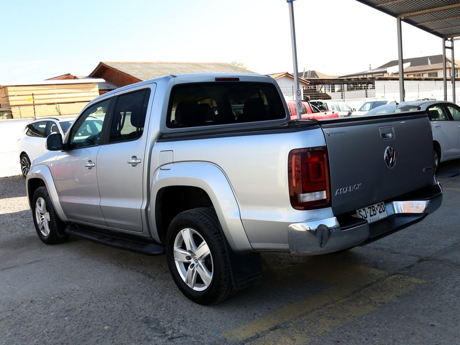 Volkswagen AMAROK 2.0 HIGHLINE DIESEL 4X4 DOB. CAB. AT 4P 2023 - Imagen 7 de 20