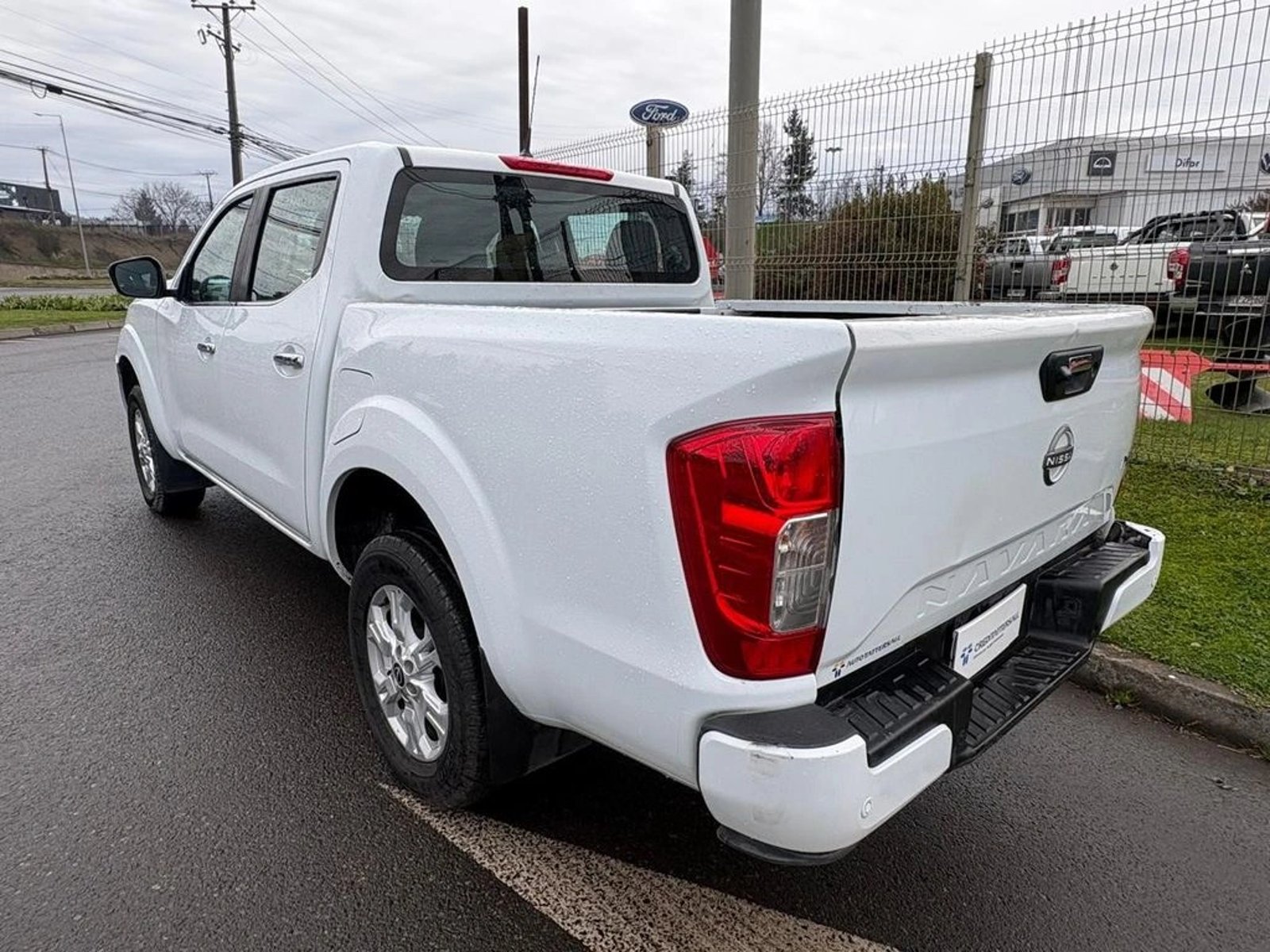 Nissan NAVARA 2.3 MT 4X2 2023 - Imagen 6 de 11