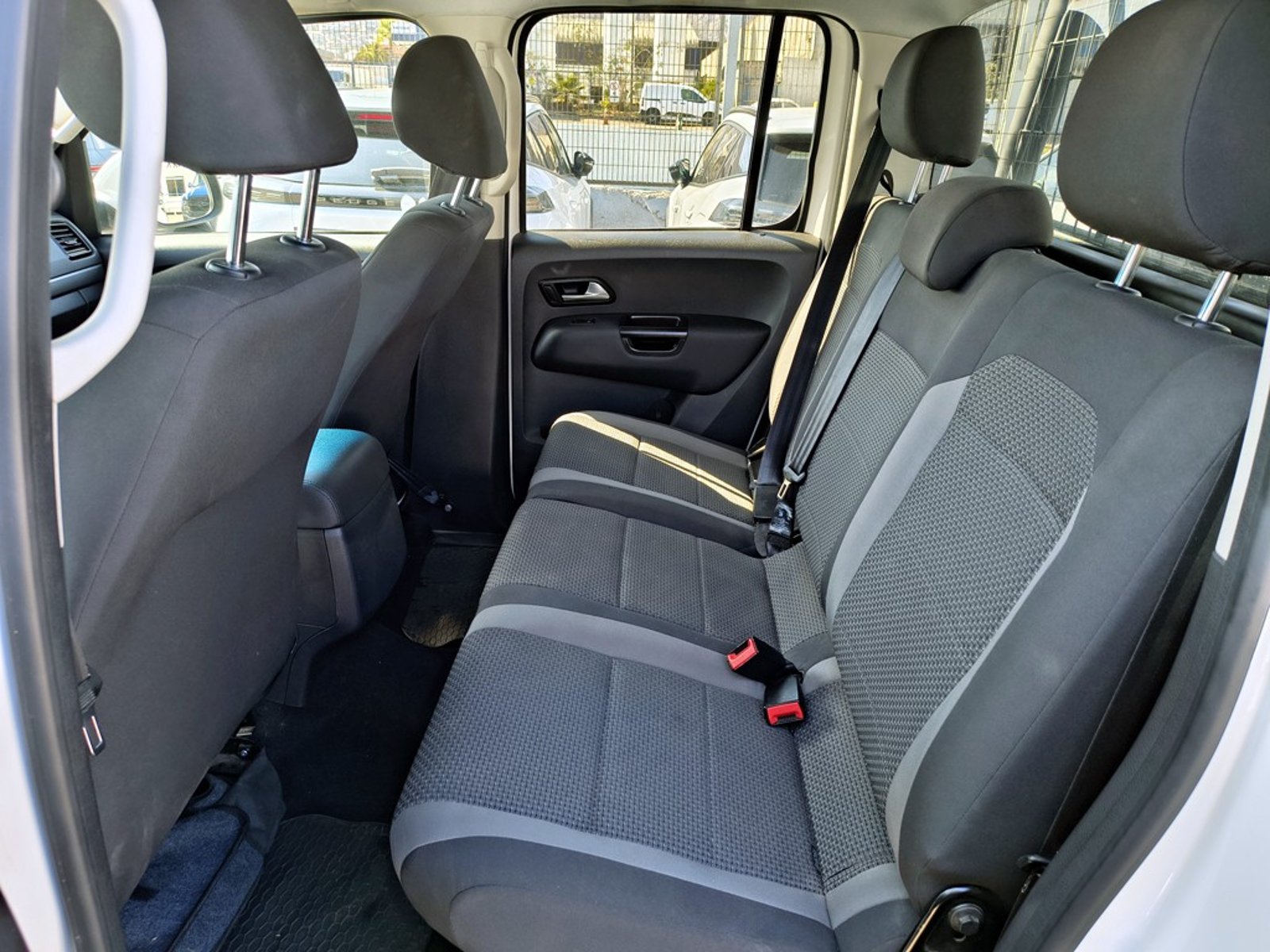VOLKSWAGEN AMAROK 2.0 TRENDLINE 4X4 2023 - Imagen 16 de 20