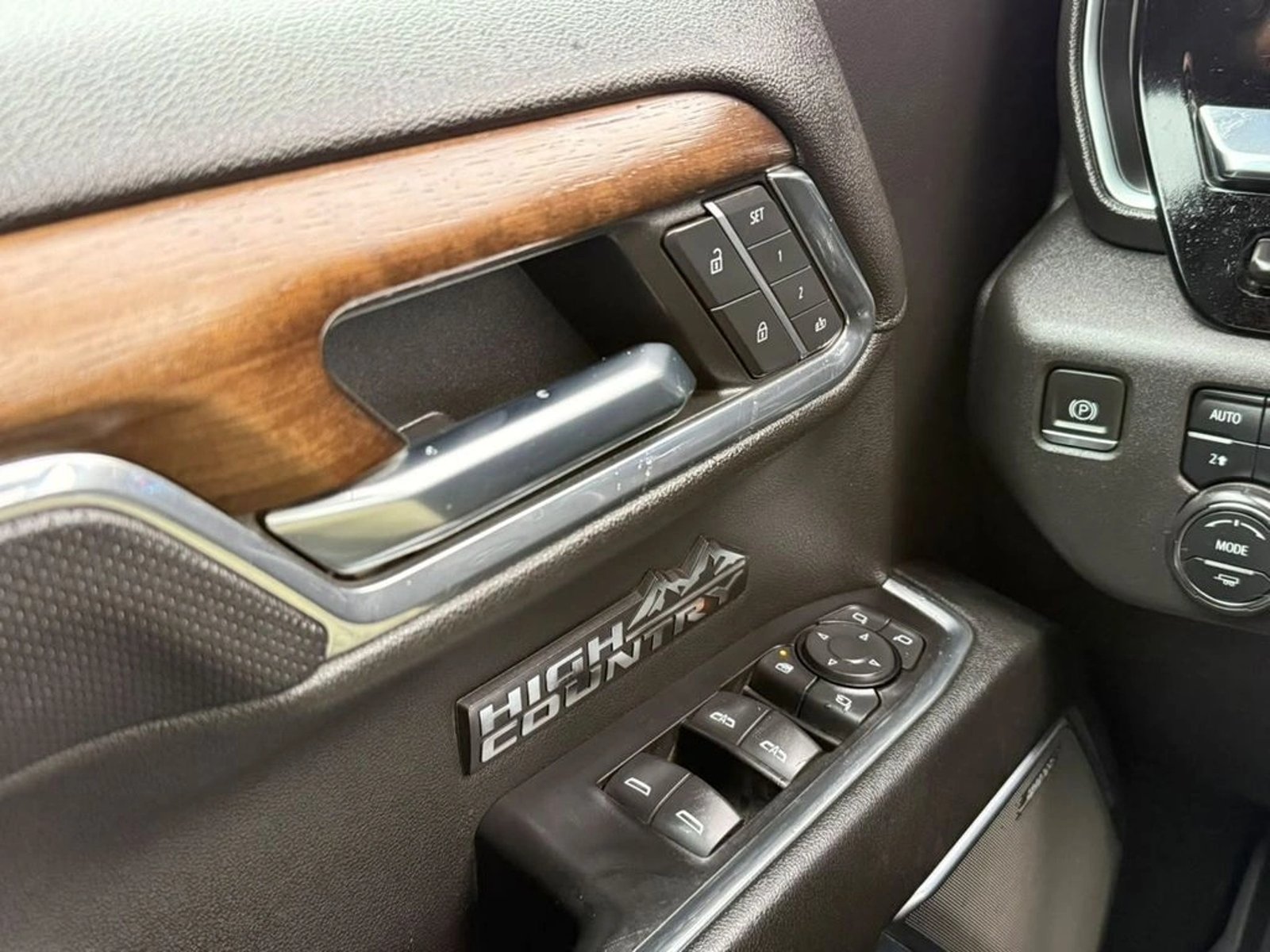 Chevrolet SILVERADO High Country 4X4 3.0 DIESEL AUT 2024 - Imagen 18 de 20