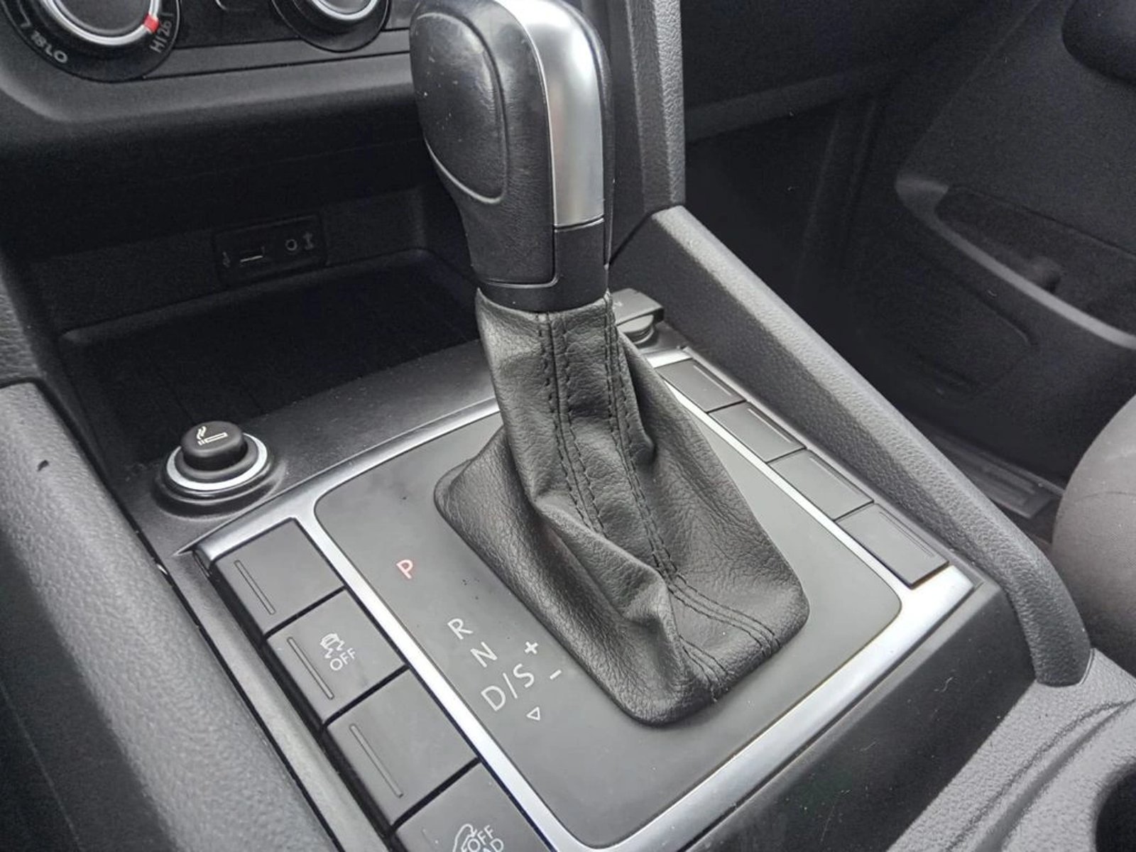 Volkswagen AMAROK COMFORTLINE 2.0 AT 2022 - Foto 5 de 8