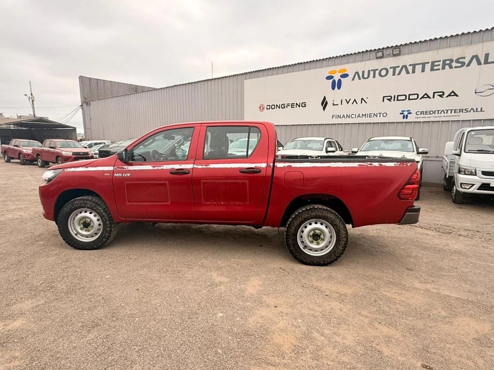 TOYOTA HILUX TSS 2.4 Diesel 4X4 T/M 2021 - Imagen 8 de 14