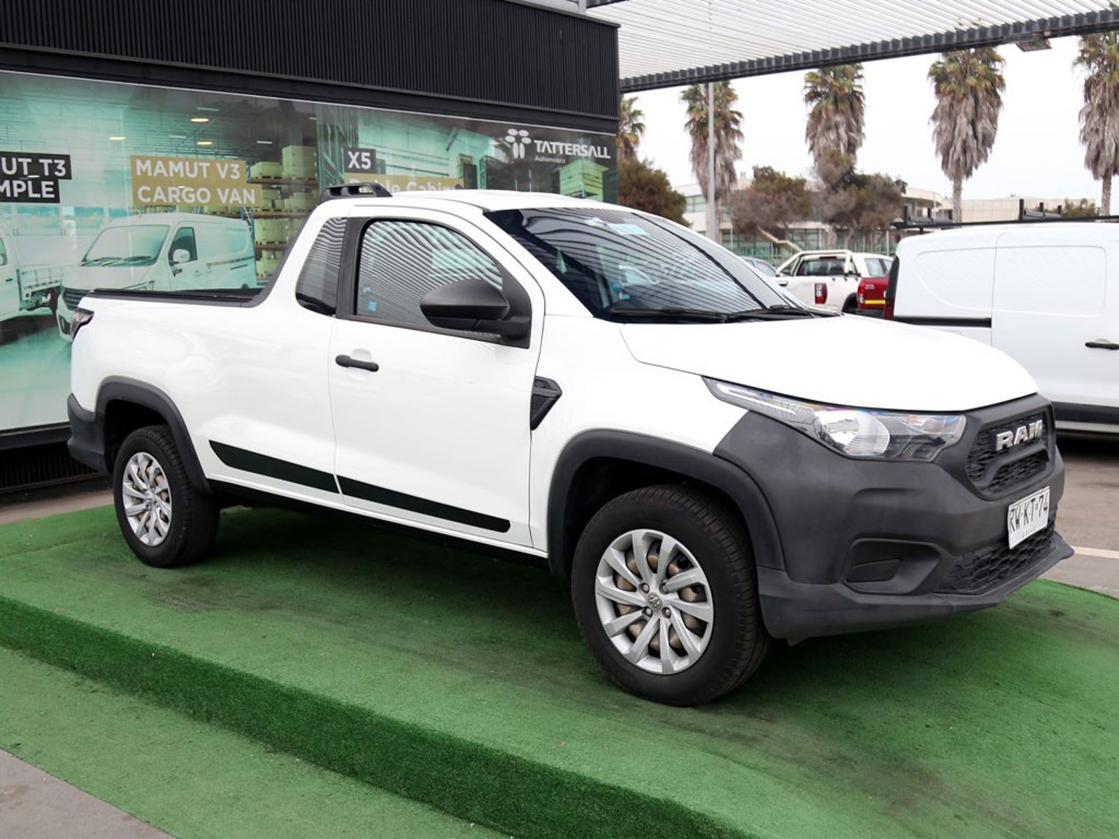 RAM 700 1.4 BENCINA MT 2022 - Imagen 3 de 17