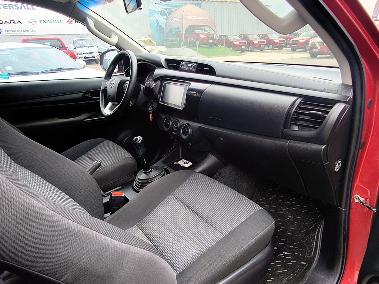 Toyota HILUX HILUX TSS 2.4 DIESEL 4X2 T/M 2021 - Imagen 19 de 20
