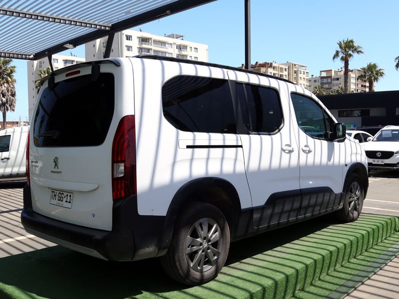 Peugeot RIFTER 1.5 ALLURE DIESEL AUITOMATICA 2024 - Imagen 6 de 20