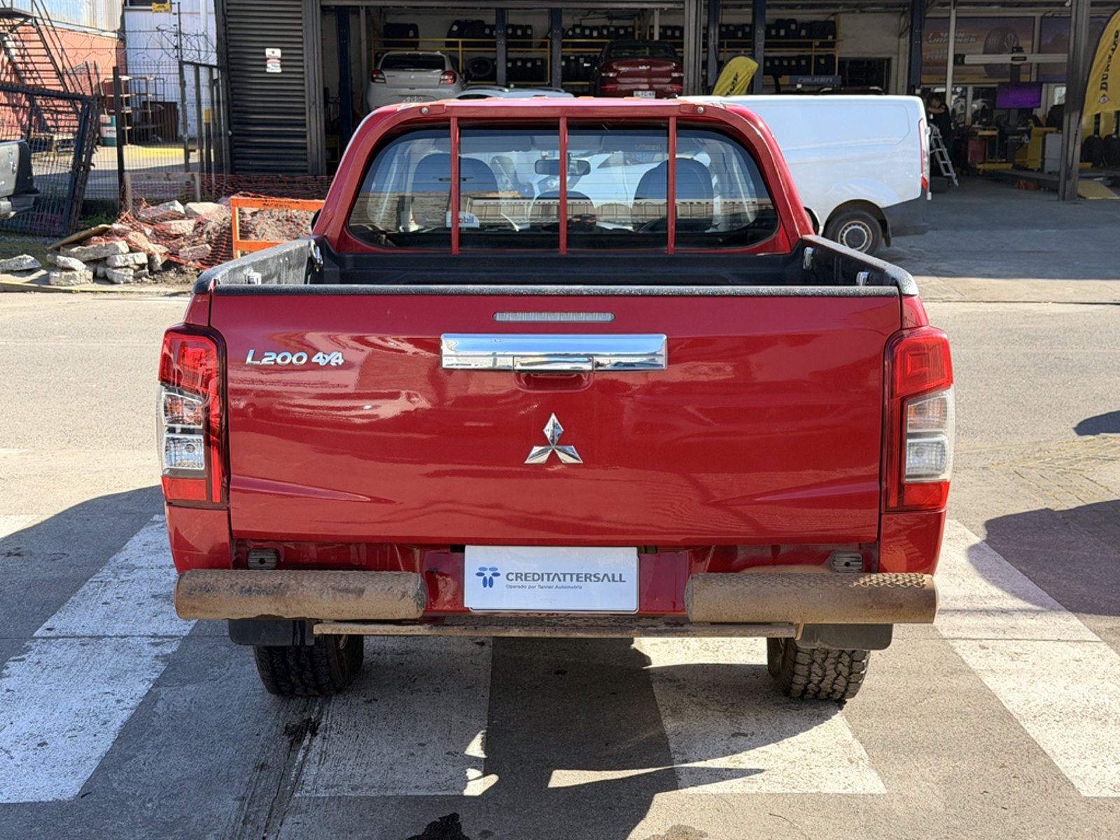 Mitsubishi L200 KATANA CRT 4X4 2.4 2023 - Imagen 7 de 20
