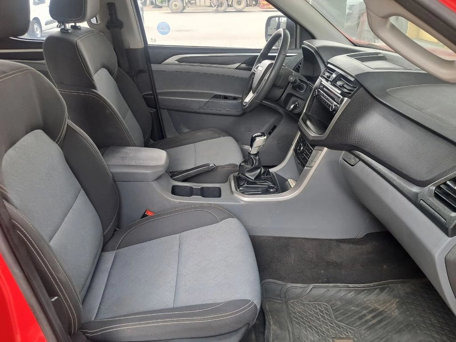 Maxus T60 2.0 DX 4X4 MT 2024 - Imagen 15 de 20