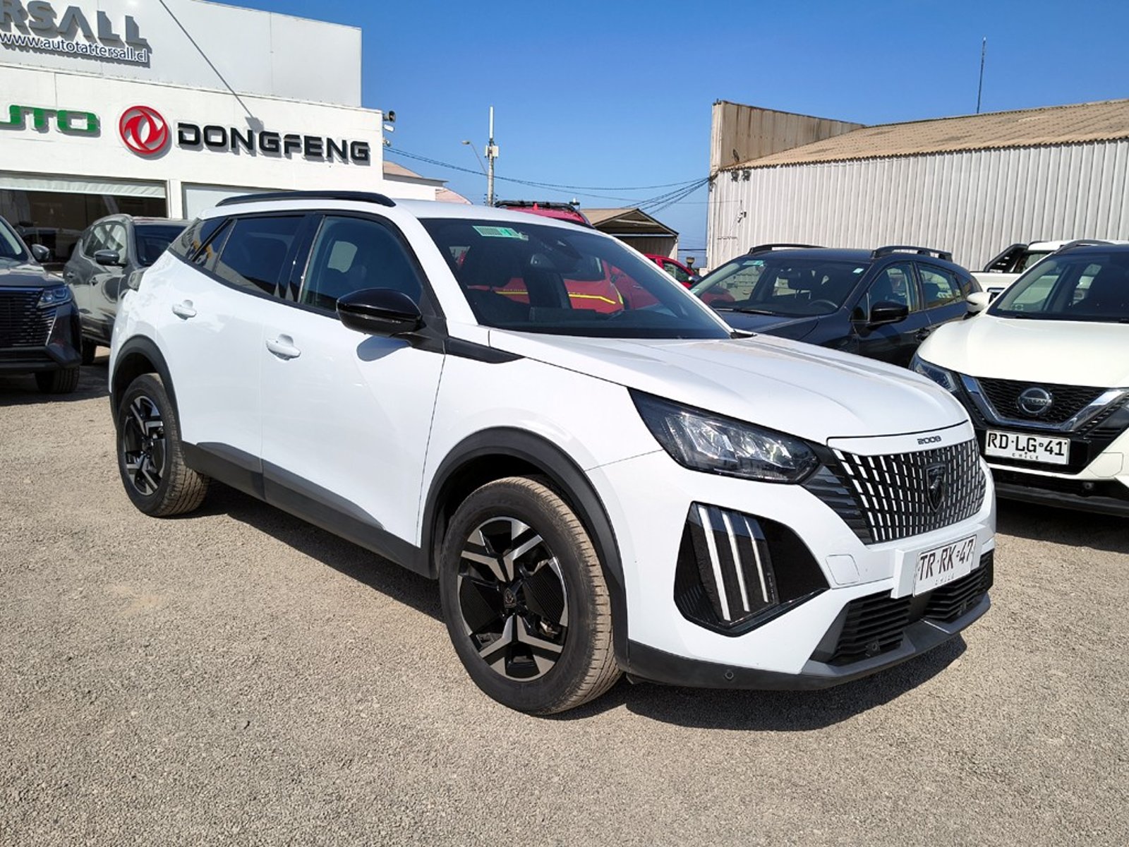 PEUGEOT 2008 1.5 Diesel 4x2 T/A Allure 2025 - Imagen 3 de 20