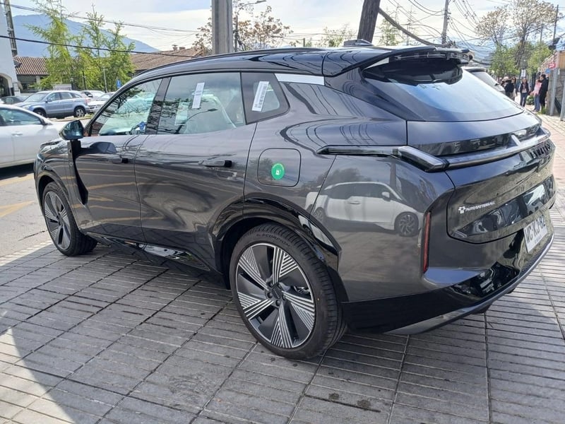 Lynk & Co 08 08 Halo 1.5T Hibrido 2027 - Imagen 8 de 16