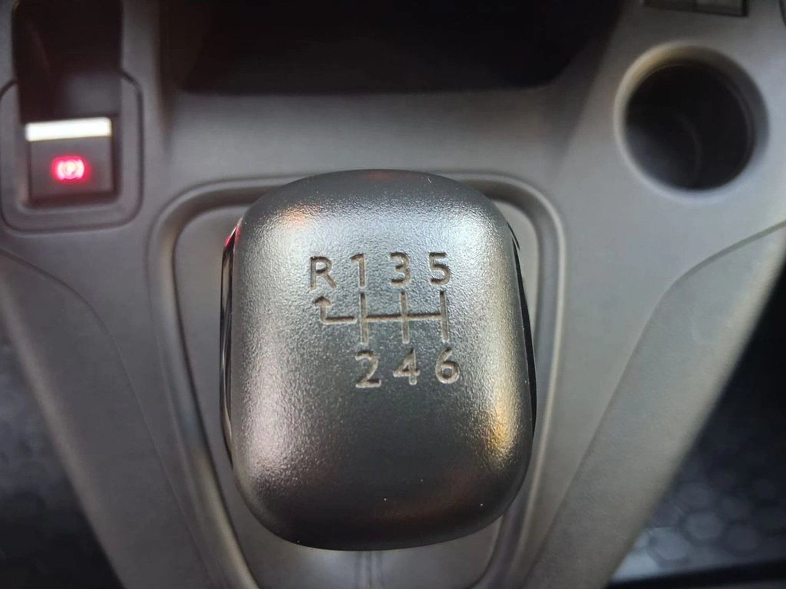 PEUGEOT PARTNER 1.5 BLUE HDI 5MT 2024 - Imagen 12 de 13