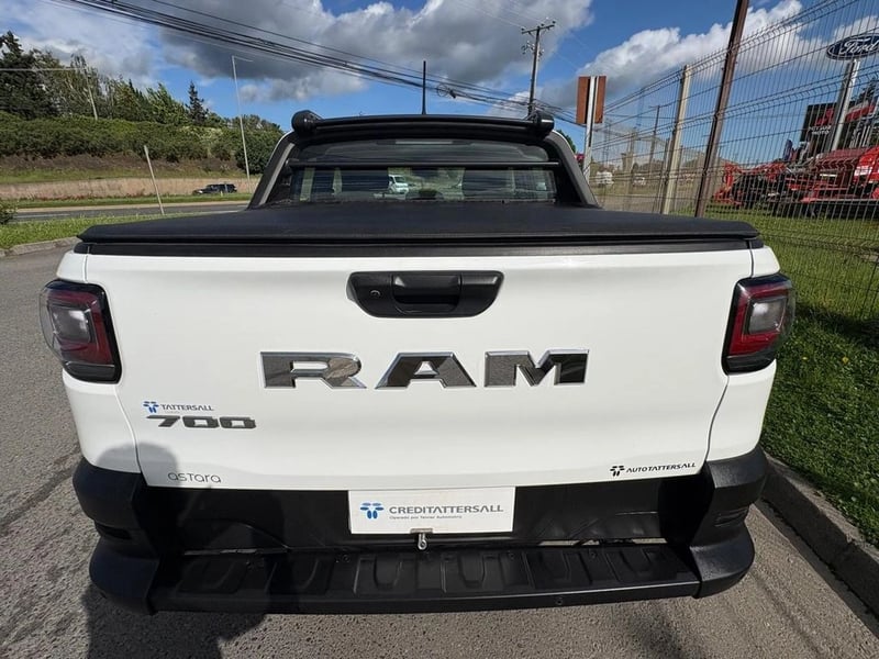 RAM 700 BIG HORN CD 2024 - Imagen 7 de 13