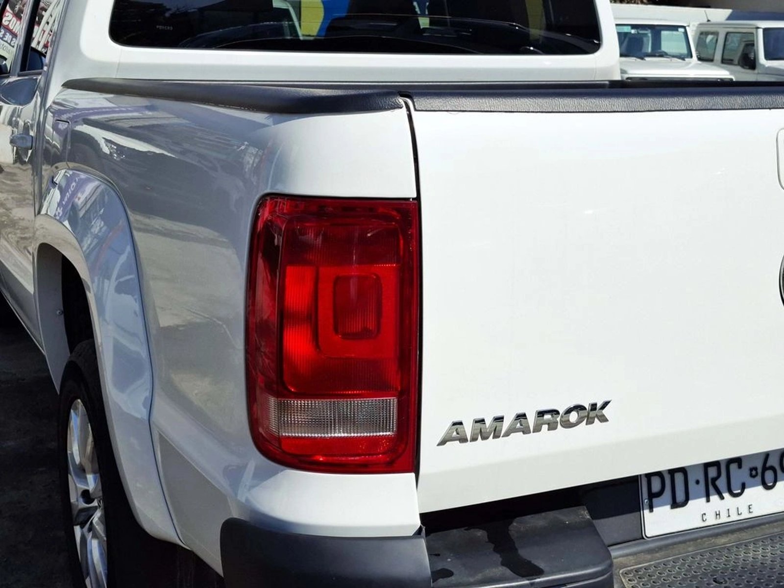 Volkswagen AMAROK TREDLINE 2.0 MT 4X2 2021 - Imagen 11 de 20