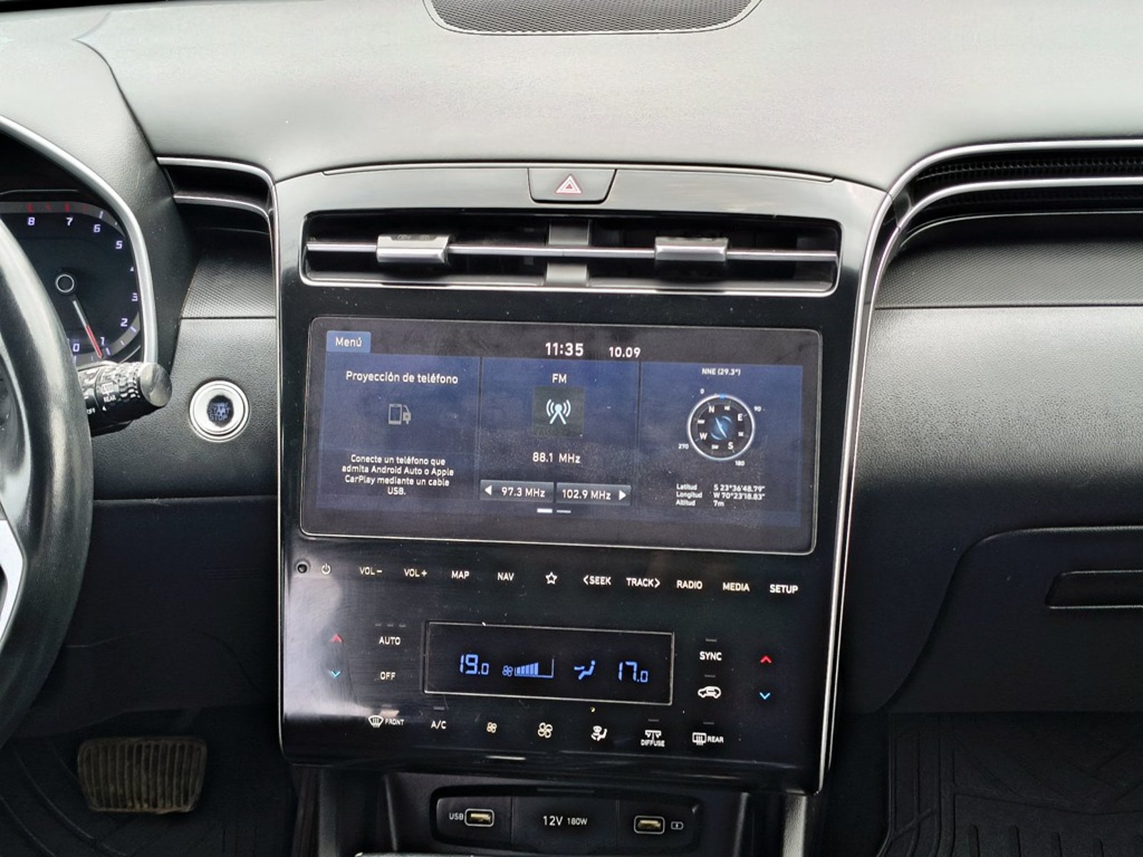 Hyundai TUCSON 2.0 Gasolina 4x4 T/A 2024 - Imagen 17 de 20
