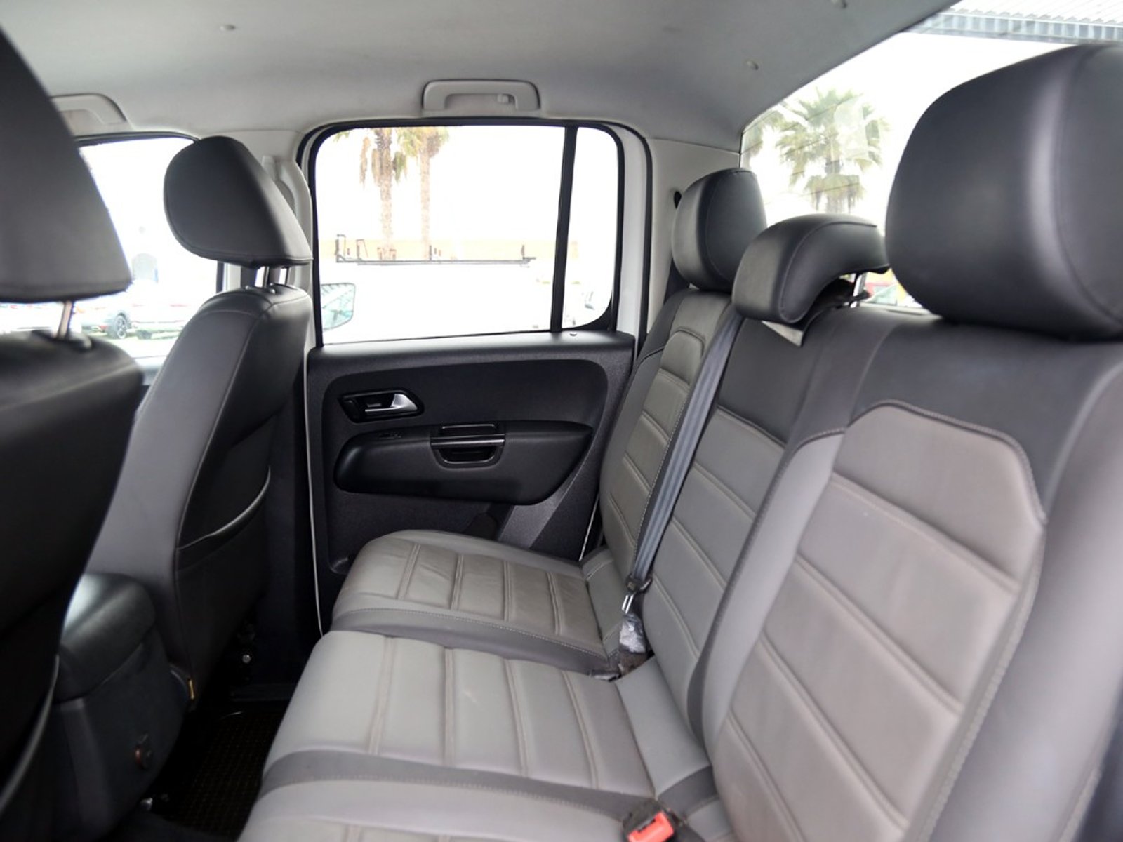 Volkswagen AMAROK HIGHLINE  2.0 AT 4X4 2023 - Imagen 20 de 20