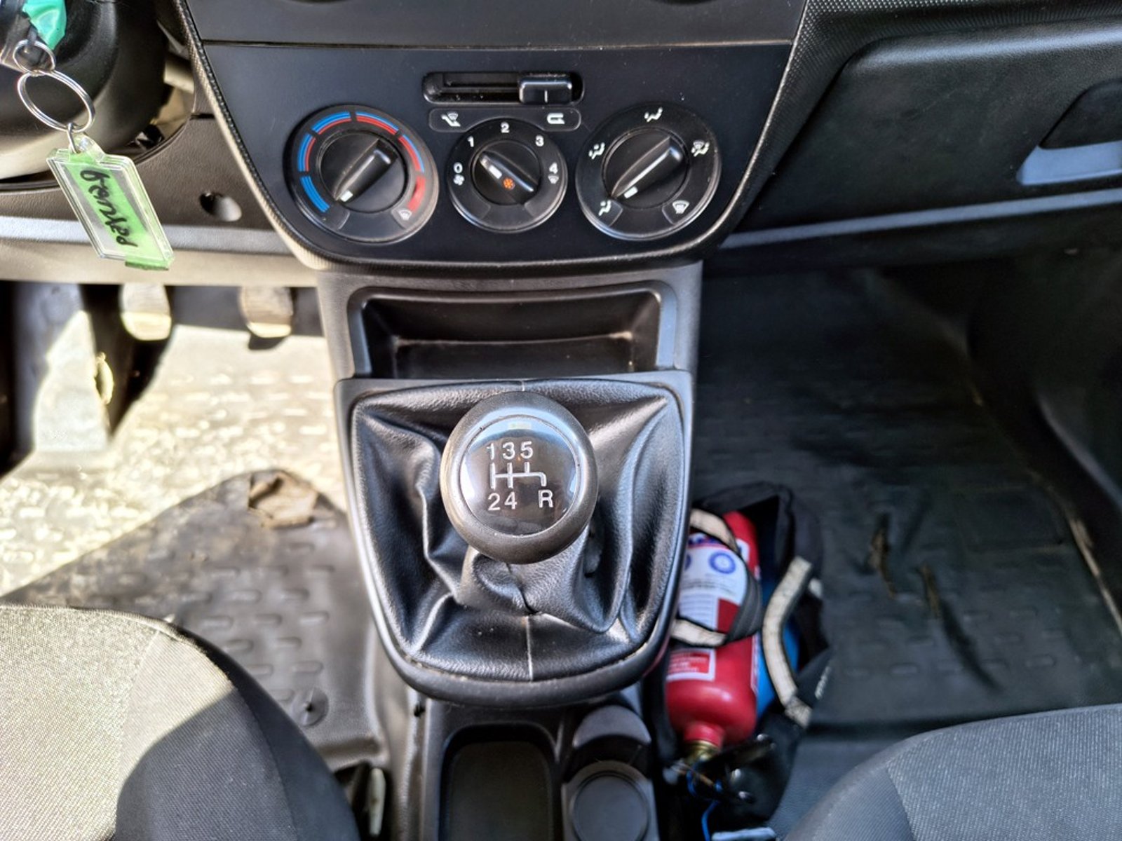 RAM V700 1.3 Gasolina 4x2 T/M 2022 - Imagen 12 de 13