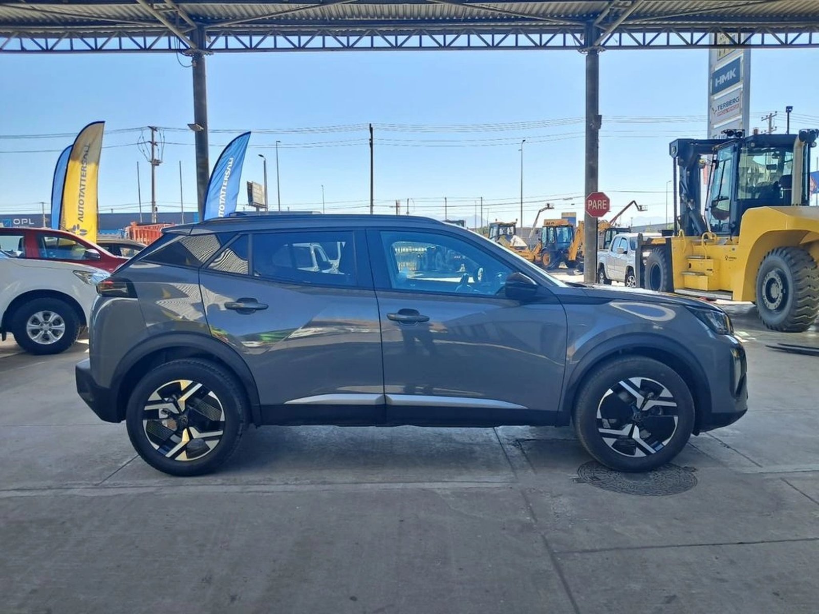 PEUGEOT 2008 ALLURE 1.5 BLUEHDI 2025 - Imagen 5 de 20