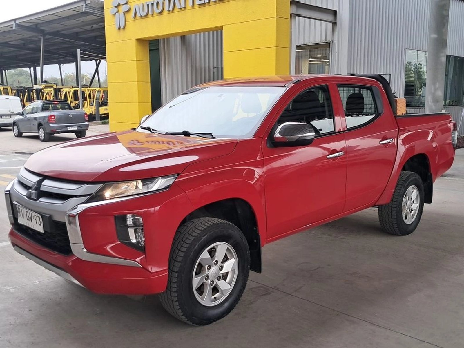 Mitsubishi L200 KATANA CRT 4X4 MT DIESEL 2022 - Foto 2 de 20