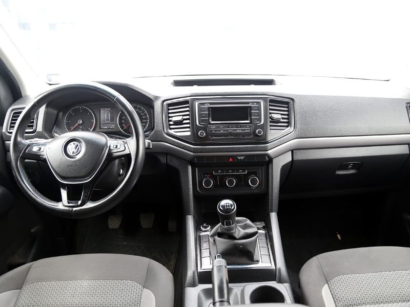 Volkswagen AMAROK 2.0 4X2 TRENDLINE MT 2023 - Imagen 15 de 20