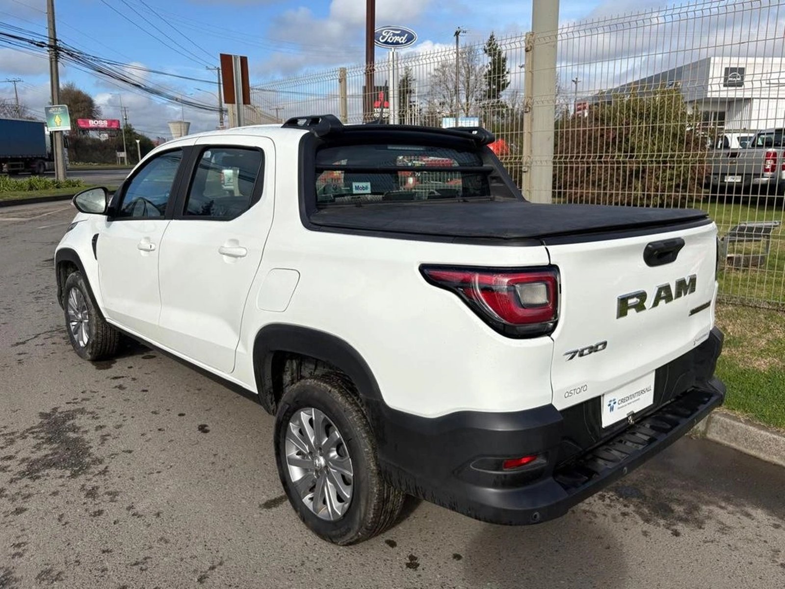 RAM 700 SLT MT BIGHORN 2023 - Imagen 7 de 12