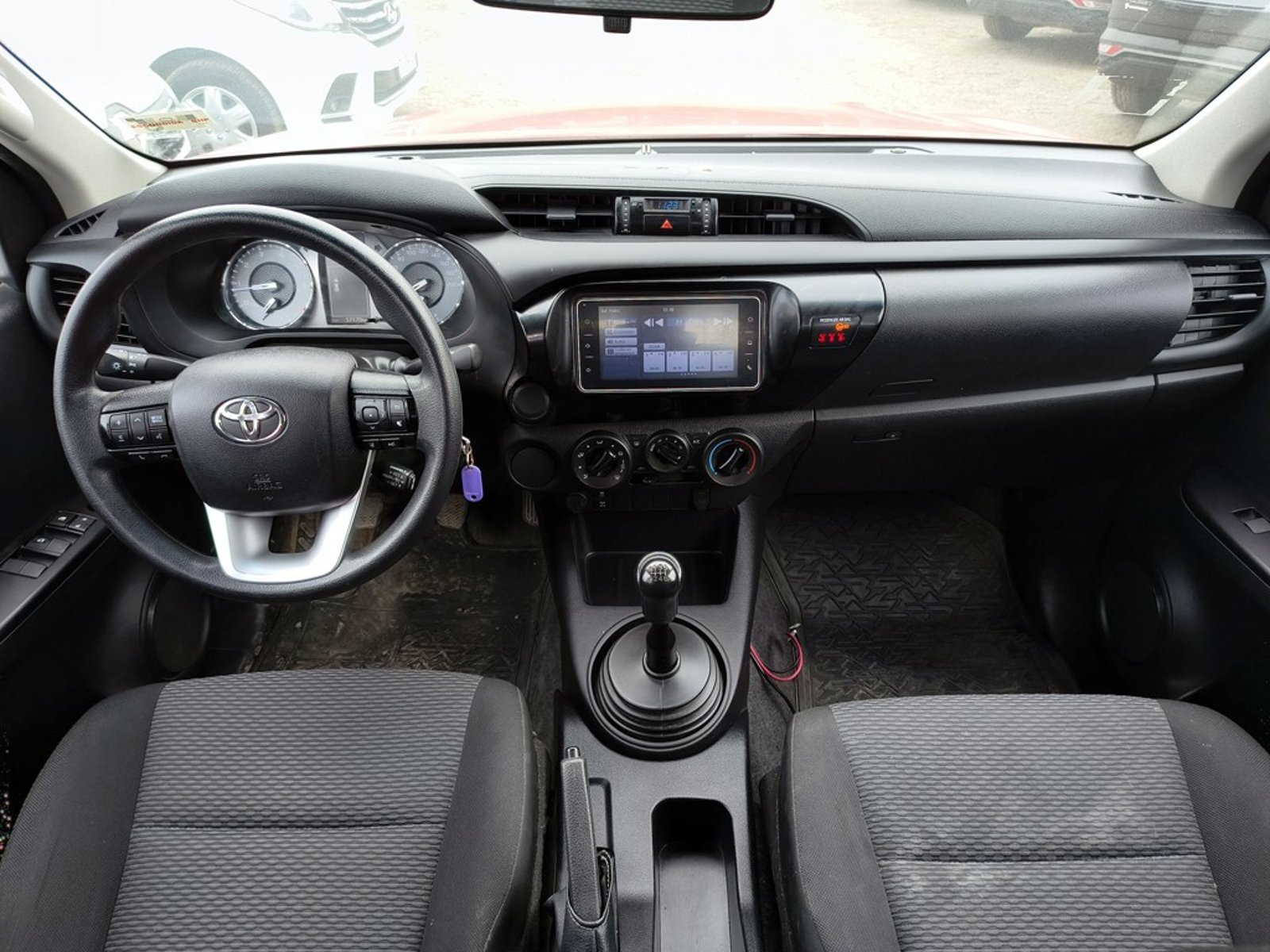 TOYOTA HILUX HILUX TSS 2.4 Diesel 4X2 T/M 2021 - Imagen 19 de 20