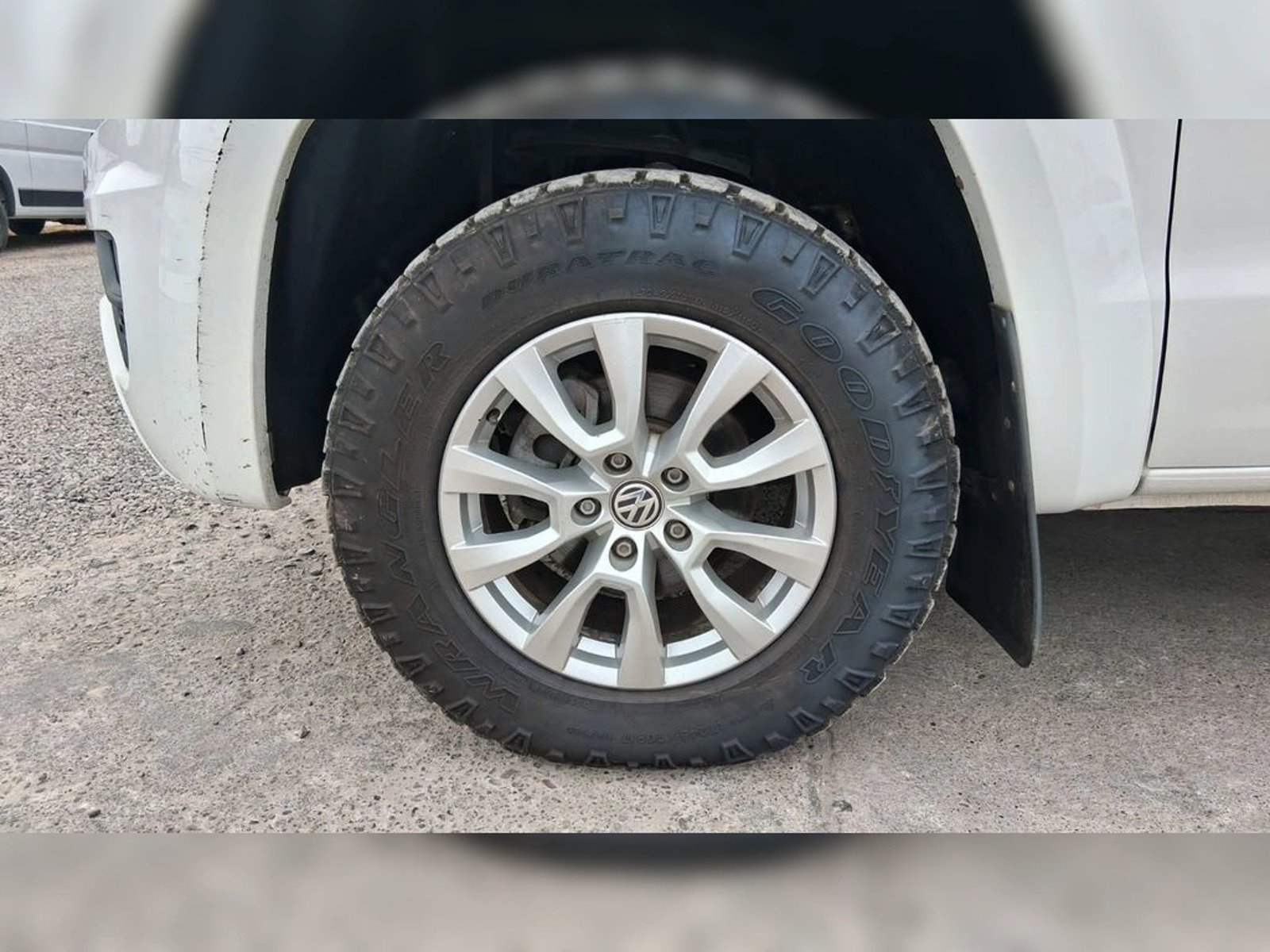 VOLKSWAGEN AMAROK 2.0 TRENDLINE DIESEL 4MOTION 4X4 DOB. CAB. MT 4P 2022 - Imagen 19 de 19