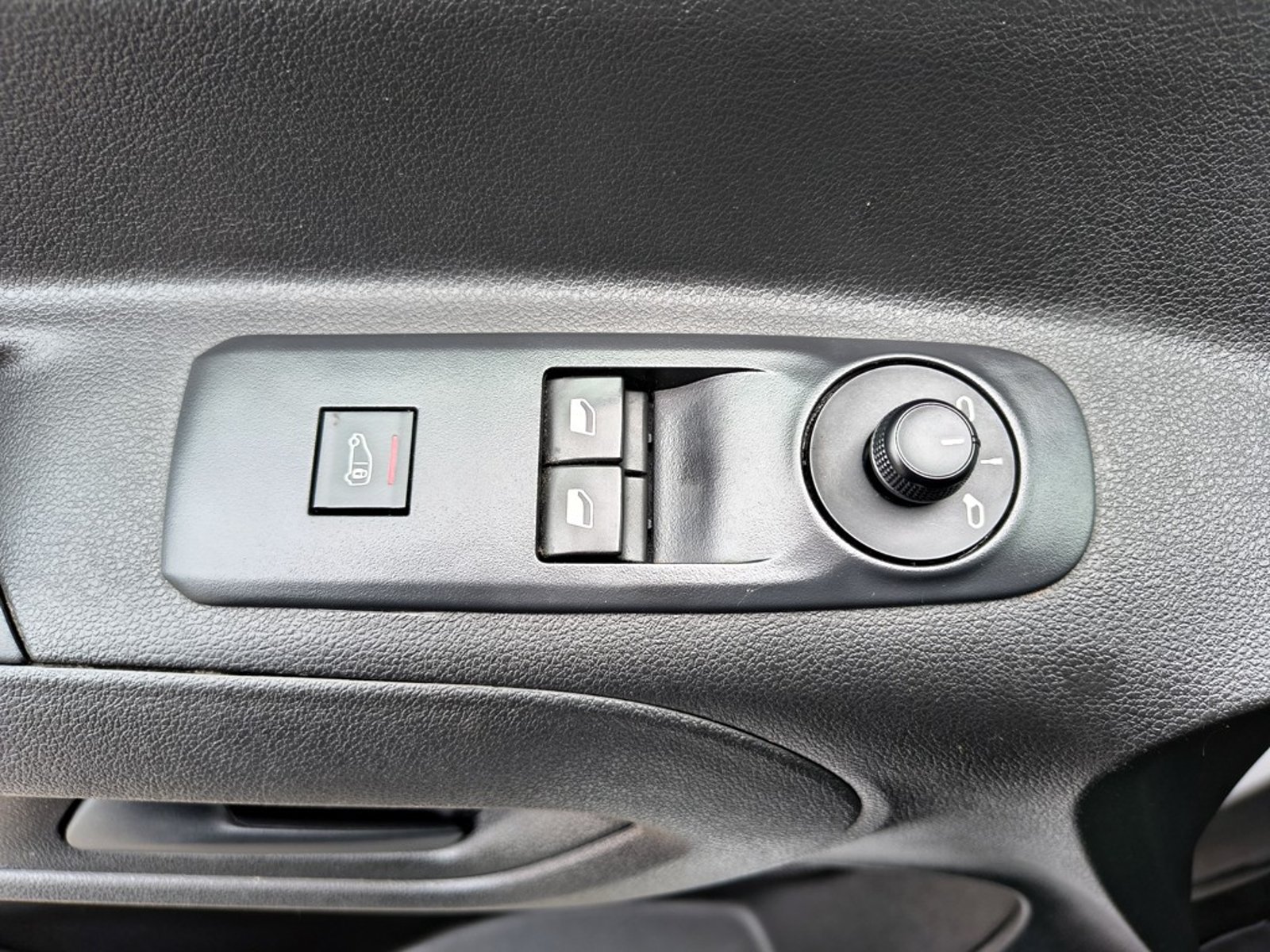 Peugeot PARTNER L1 1.5 Diesel 4X2 T/M 2024 - Imagen 8 de 16