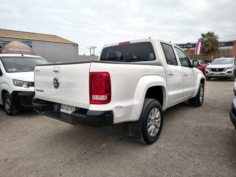 Volkswagen AMAROK 2.0 Diesel 4x2 T/M TRENDLINE 2023 - Imagen 6 de 20