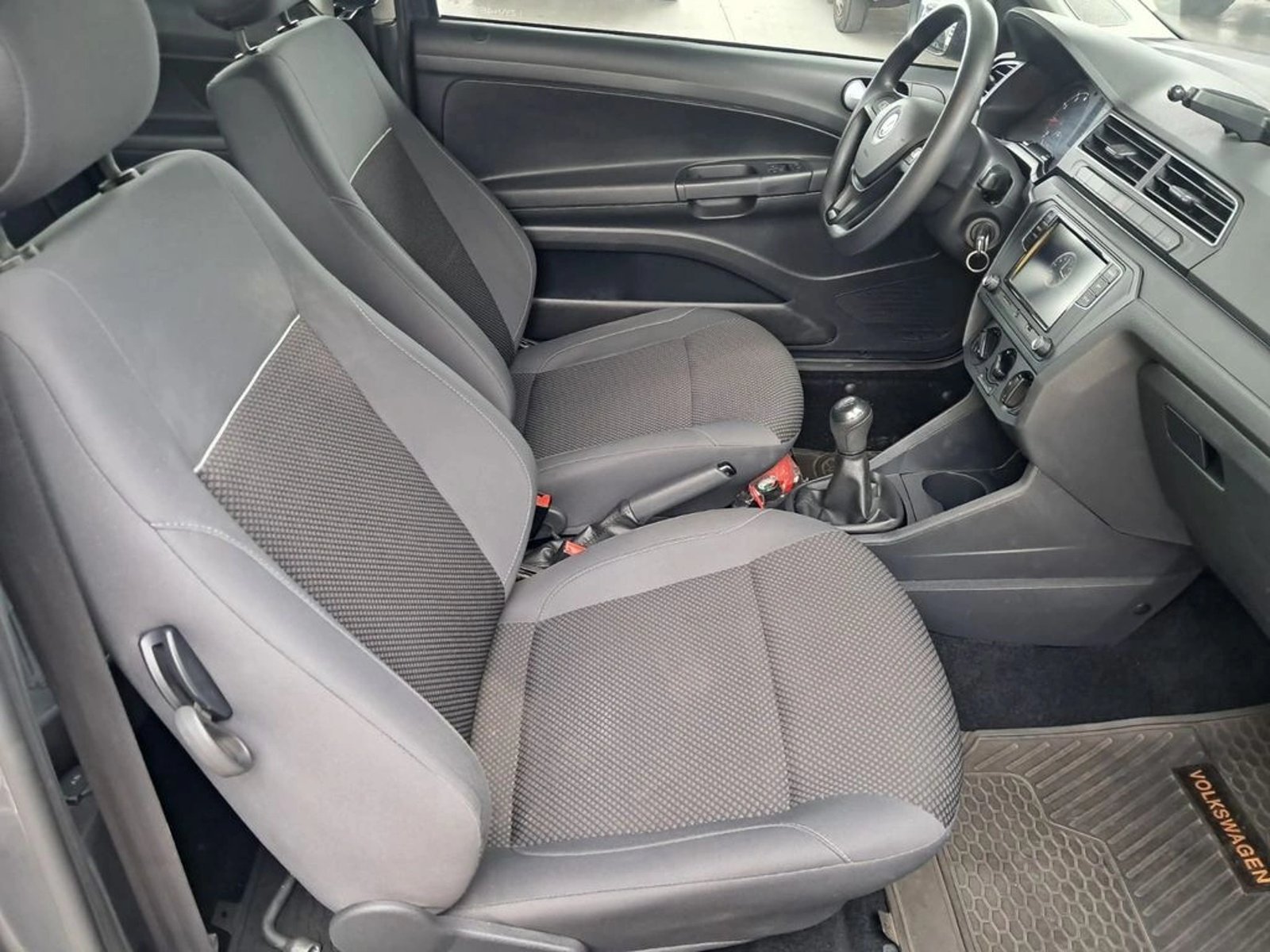 Volkswagen SAVEIRO COMFORTLINE CAB EXTENDIDA 1.6 MT 4X2 2021 - Imagen 14 de 20