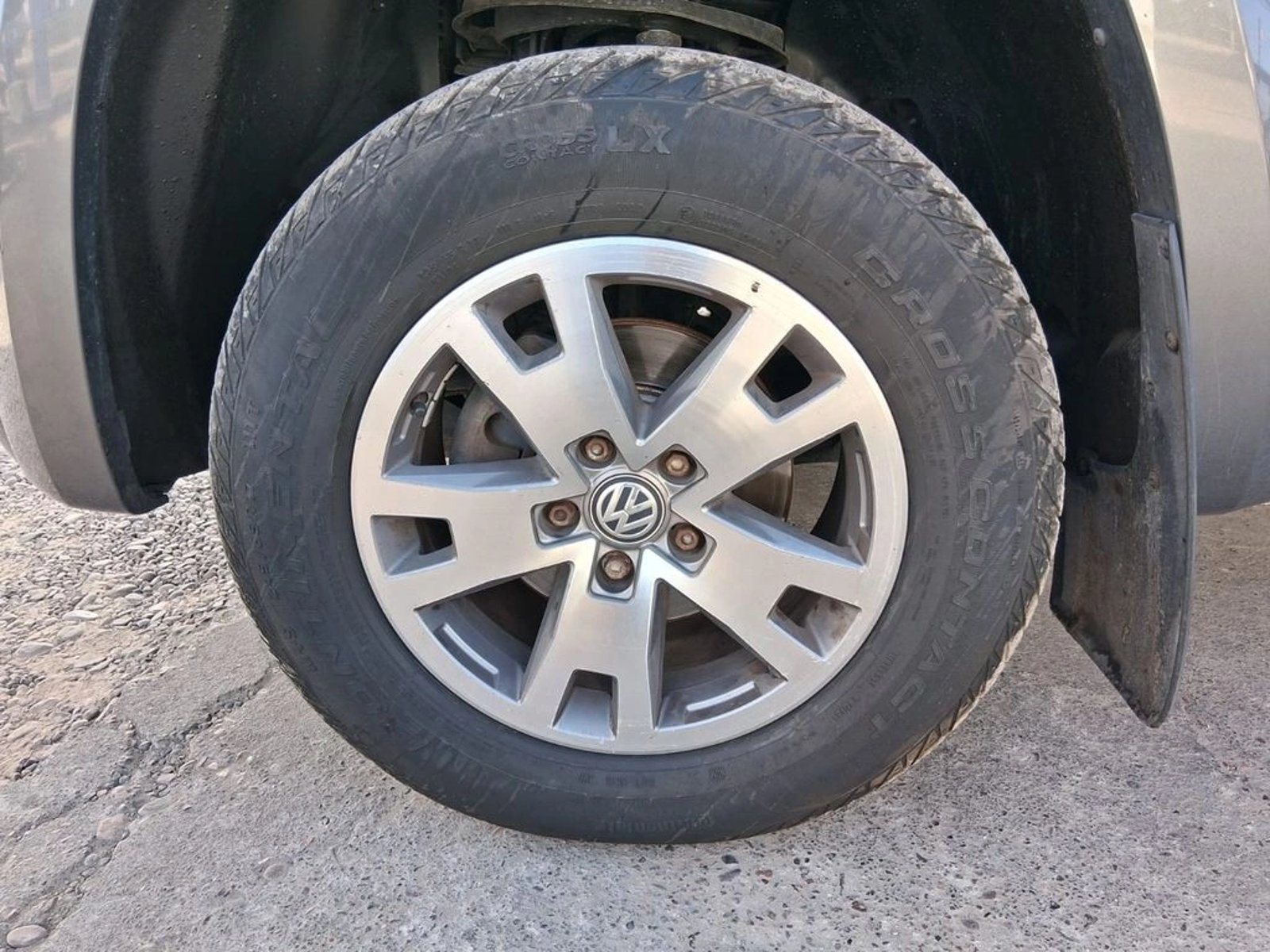 VOLKSWAGEN AMAROK 2.0 COMFORTLINE TDI DOHC 4X4 2.0 AT 2023 - Imagen 20 de 20