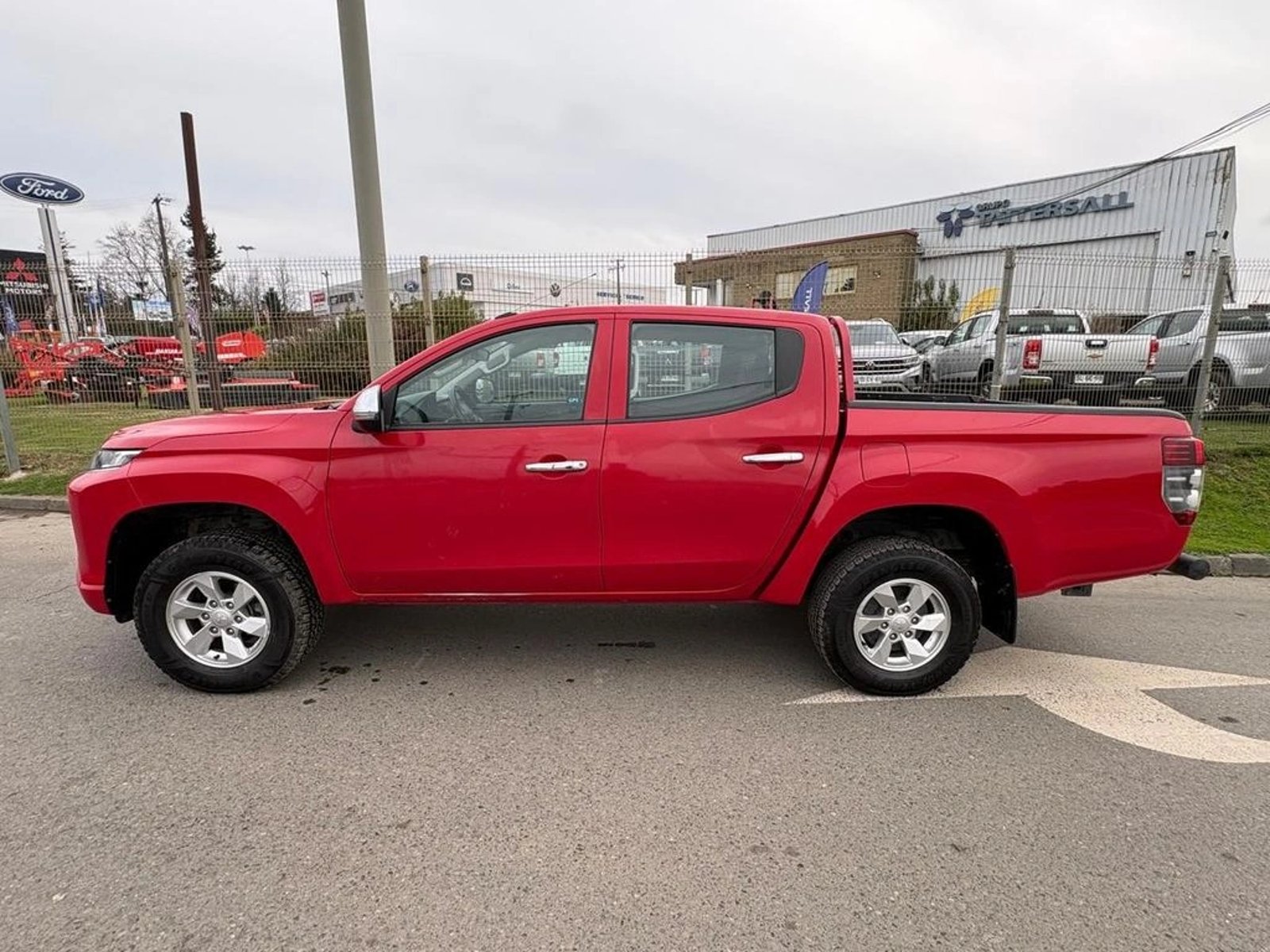 Mitsubishi L200 CR KATANA 4X2 2022 - Foto 4 de 12