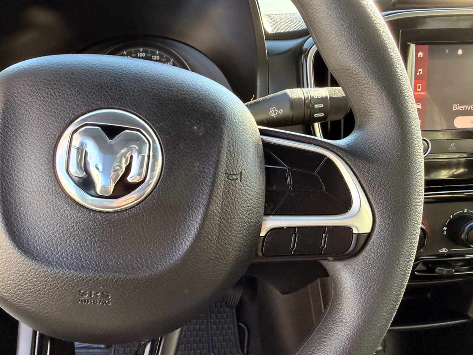 RAM 700 BIGHORN DCAB 1.3 2024 - Imagen 15 de 20