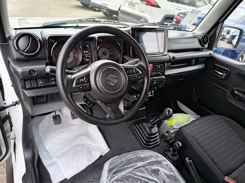 Suzuki JIMNY GL WINCHE MT 4X4 PRECIO+ IVA 2026 - Imagen 14 de 19